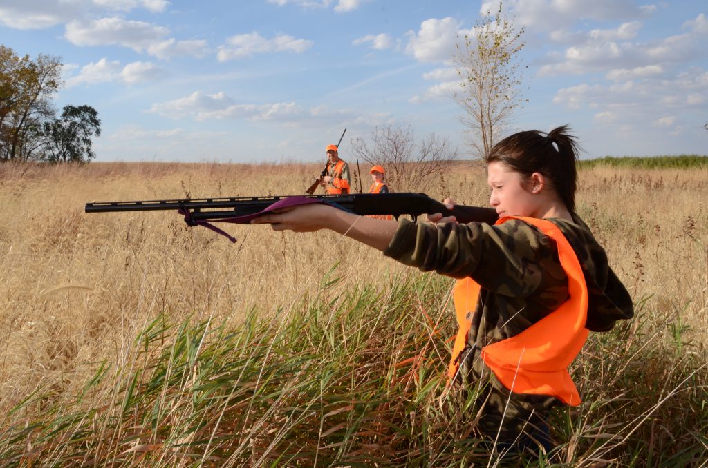 Hunter pointing rifle